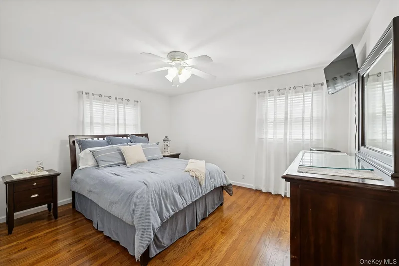 34 MOREWOOD DRIVE, Smithtown, New York, United States. - Photo 32
