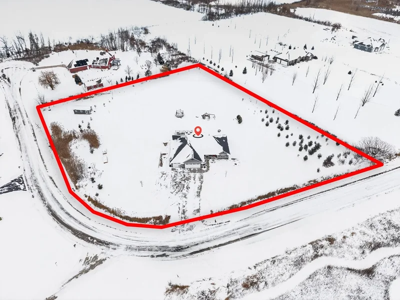 2226 Laddie Trail, De Pere, WI 54115-8472, De Pere, Wisconsin, United States. - Photo 44