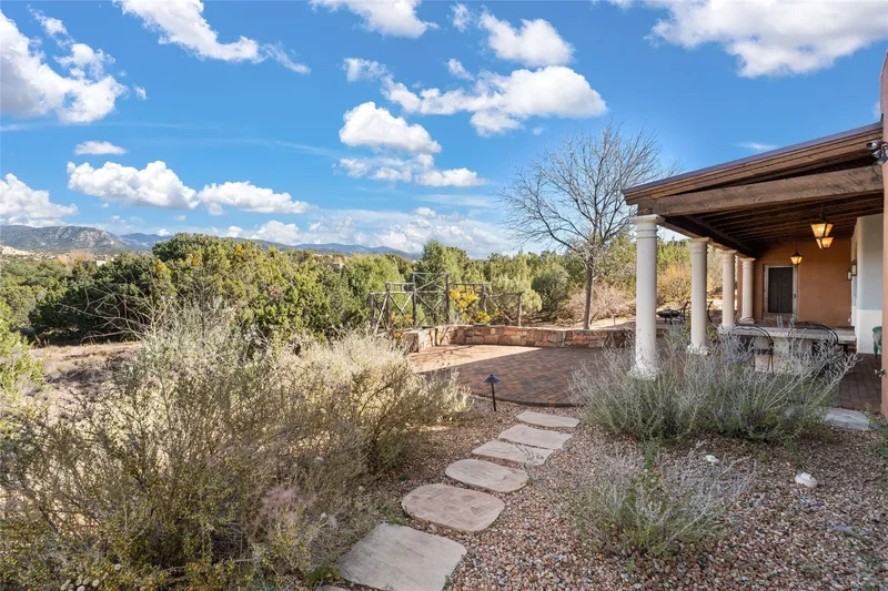 11 Lavadero Road , Santa Fe, NM 87506, Santa Fe, New Mexico, United States. - Photo 19