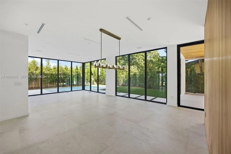 7965 SW 53rd Ave, Miami, Florida, United States. - Photo 5