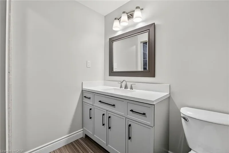 29 Laurendale Avenue, Waterdown, ON L8B 0B4, Hamilton, Ontario, Canada. - Photo 32