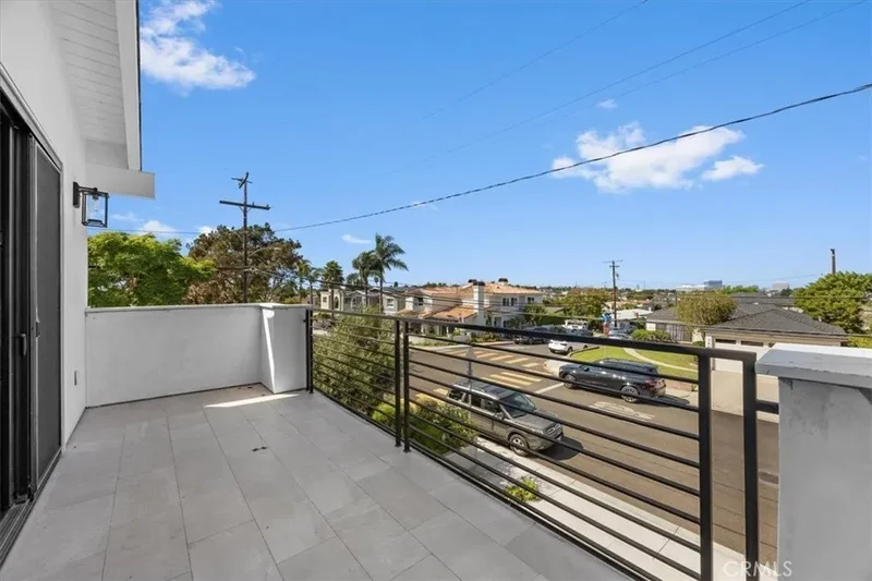 1400 17th Street, Manhattan Beach, CA, 90266, USA, Manhattan Beach, California, United States. - Photo 18