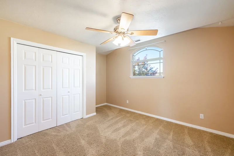 6937 S Hollow View Way, West Jordan, UT 84084, West Jordan, Utah, United States. - Photo 4
