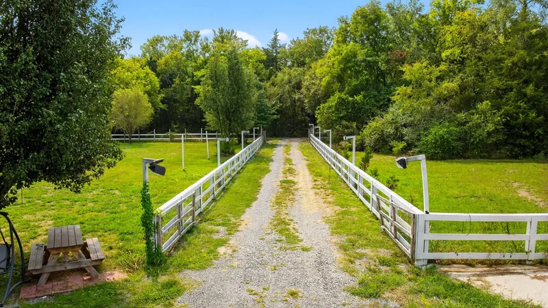 2600 Round Hill Rd, Belfast, Tennessee, United States. - Photo 30