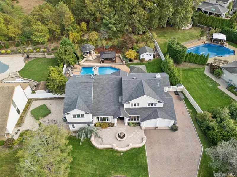 63 Fleetwood Road, Commack, NY, 11725, USA, Commack, New York, United States. - Photo 6
