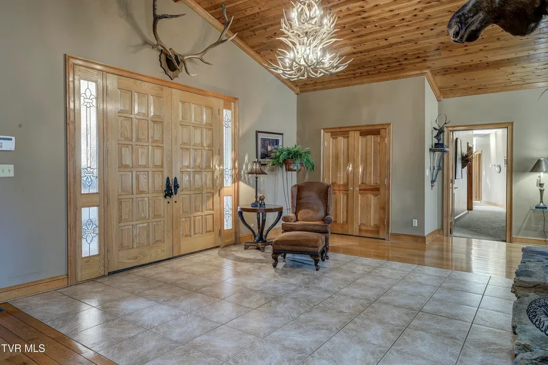 373 Dalewood Road, Johnson City, TN 37601, Elizabethton, Tennessee, United States. - Photo 14
