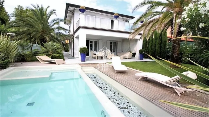 villa desi - forte dei marmi