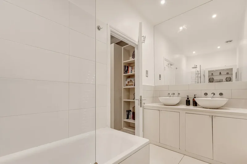 Collingham Road, London, SW5, London, England, United Kingdom. - Photo 5