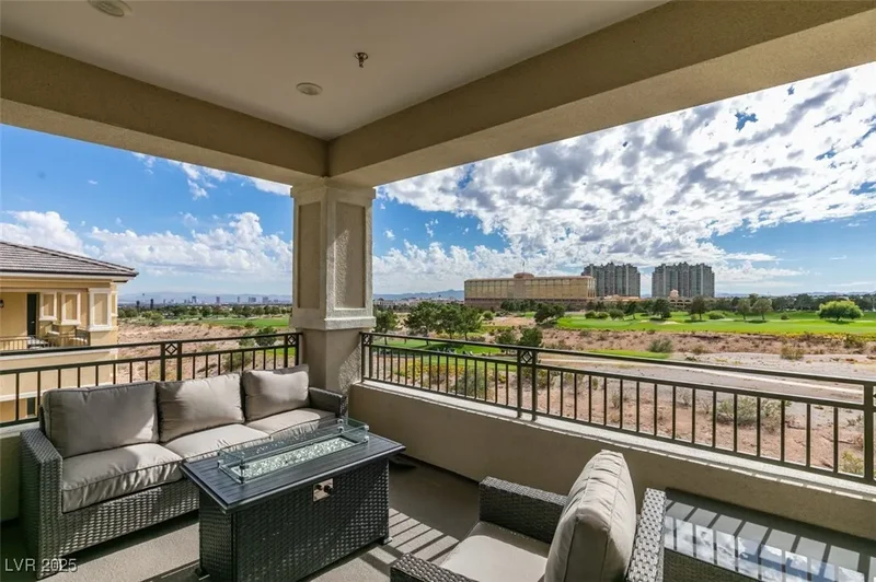 9133 Las Manaitas Avenue 401, Las Vegas, Nevada, United States. - Photo 45
