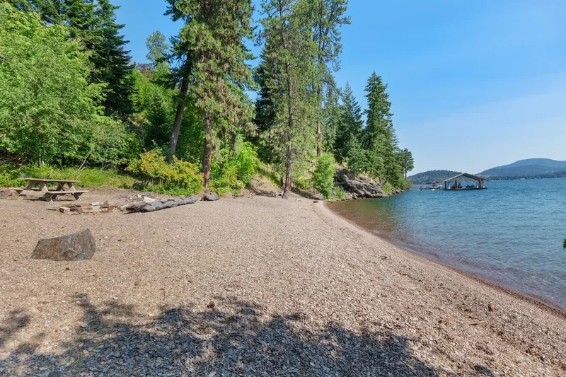 4520 S Threemile Point Rd, Coeur d'Alene, ID 83814, Coeur d'Alene, Idaho, United States. - Photo 8