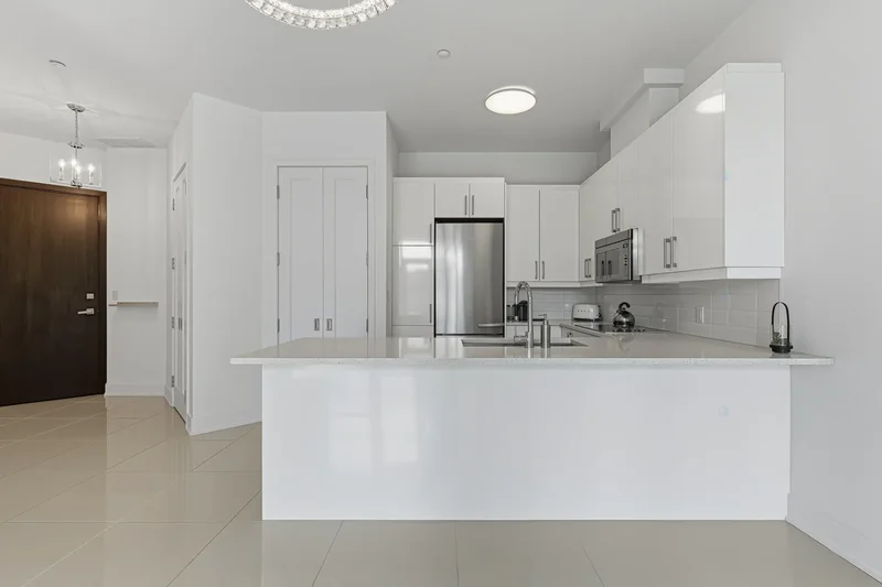 1225 Boul. Robert-Bourassa 902, Montréal, Quebec, Canada. - Photo 27