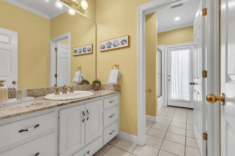 92 Chanteclaire Circle, Gulf Breeze, FL 32561, Gulf Breeze, Florida, United States. - Photo 2