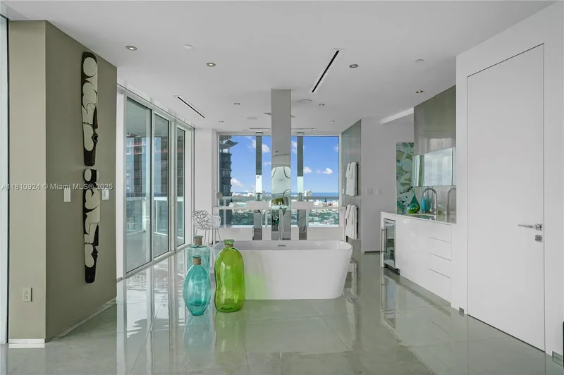 450 Alton Rd PH1, Miami Beach, Florida, United States. - Photo 21
