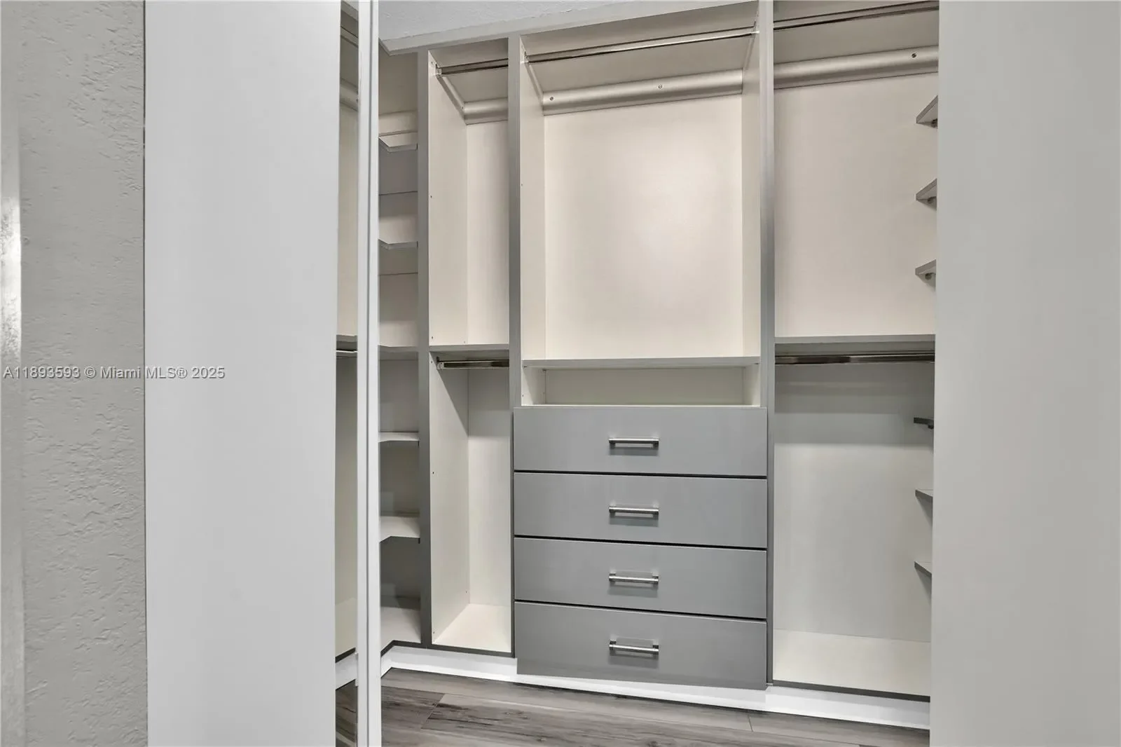 5880 Collins Ave, Miami Beach, Florida, United States. - Photo 24