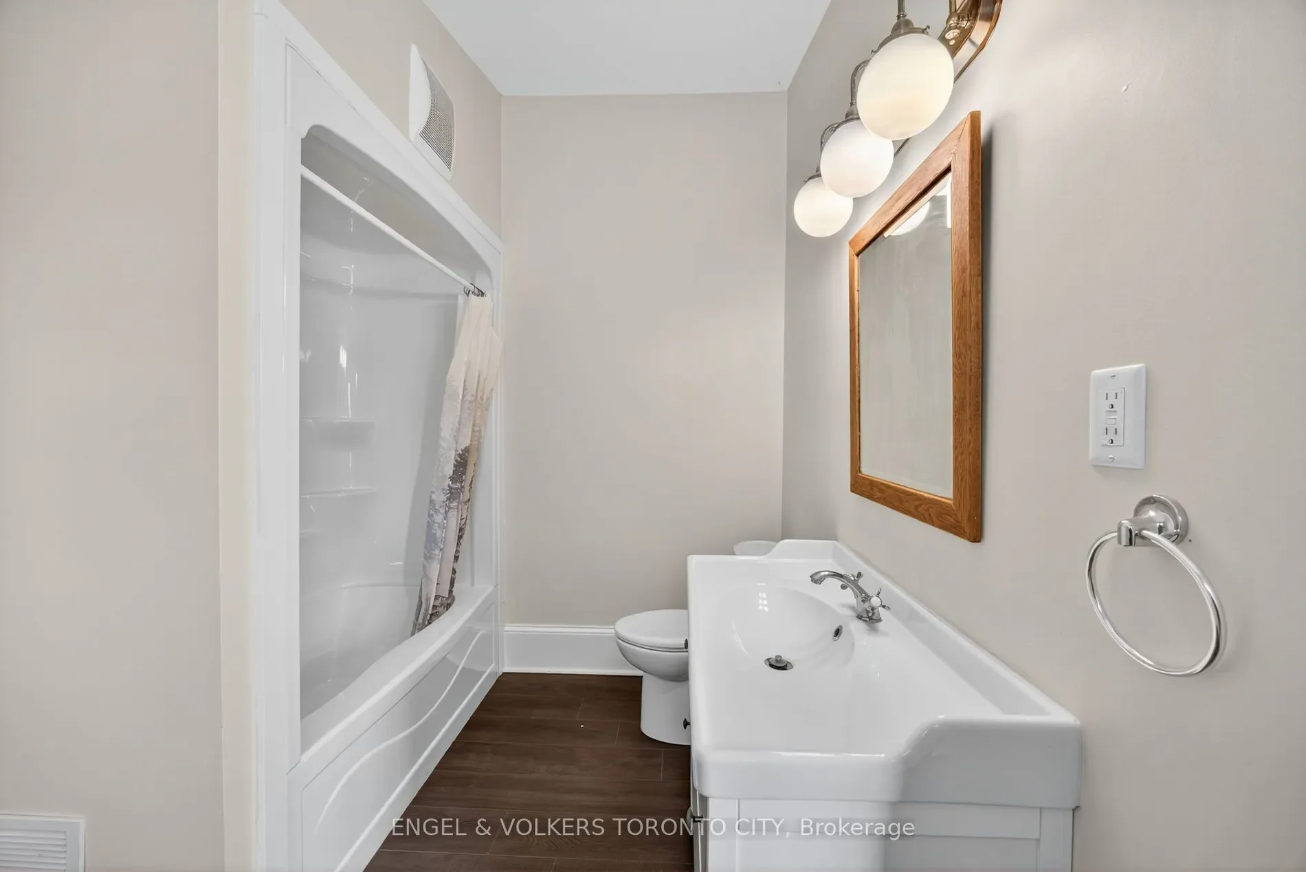 Gallery photo 2