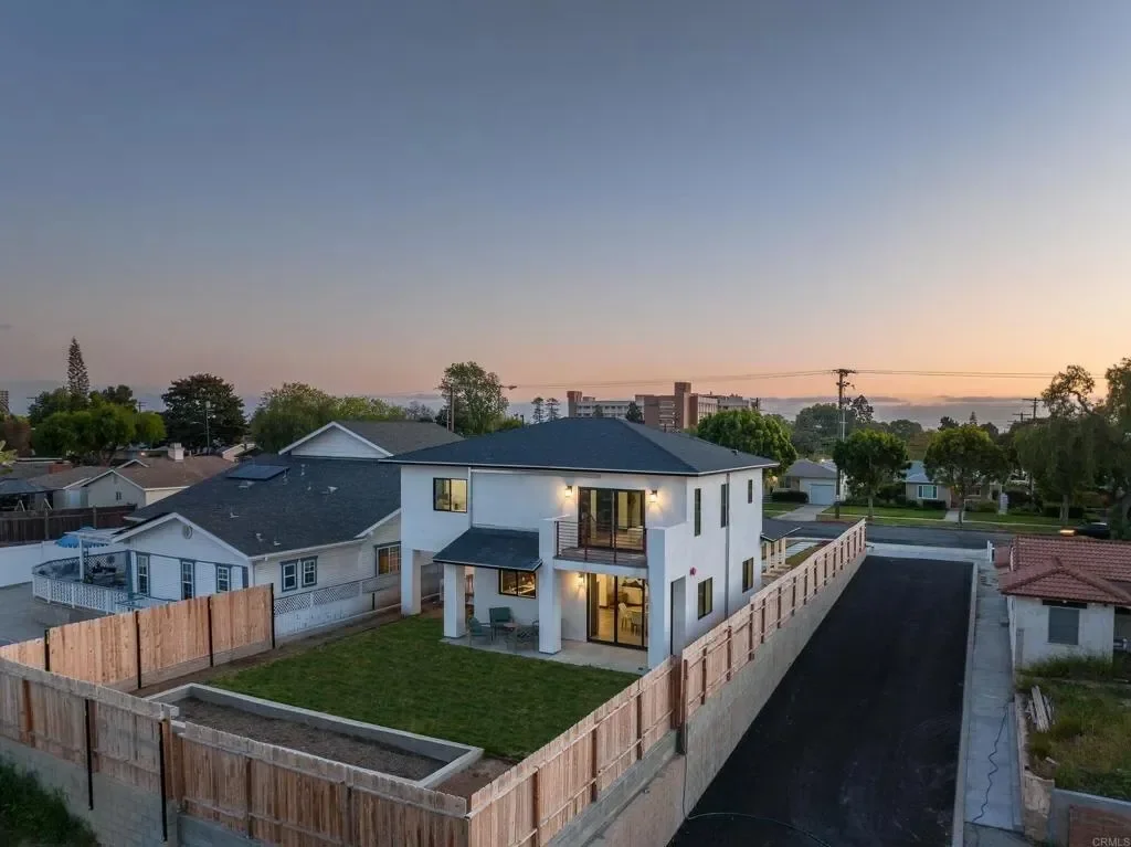 113 2nd Ave, Chula Vista, California, United States. - Photo 2