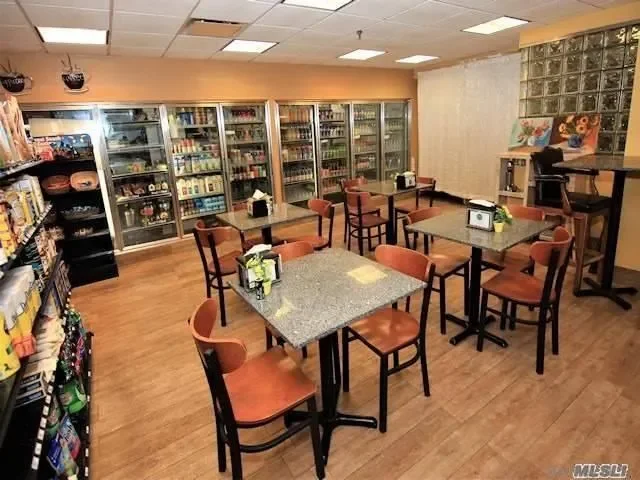 2 Bedrooms Co Op