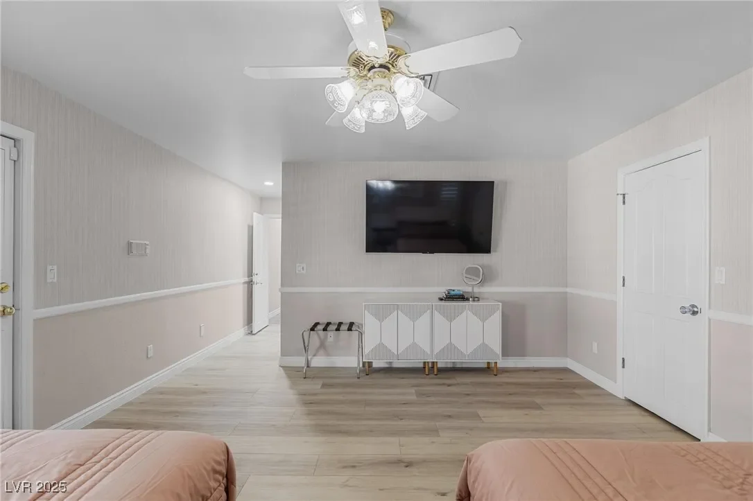 7471 Darby Avenue, Las Vegas, Nevada, United States. - Photo 11