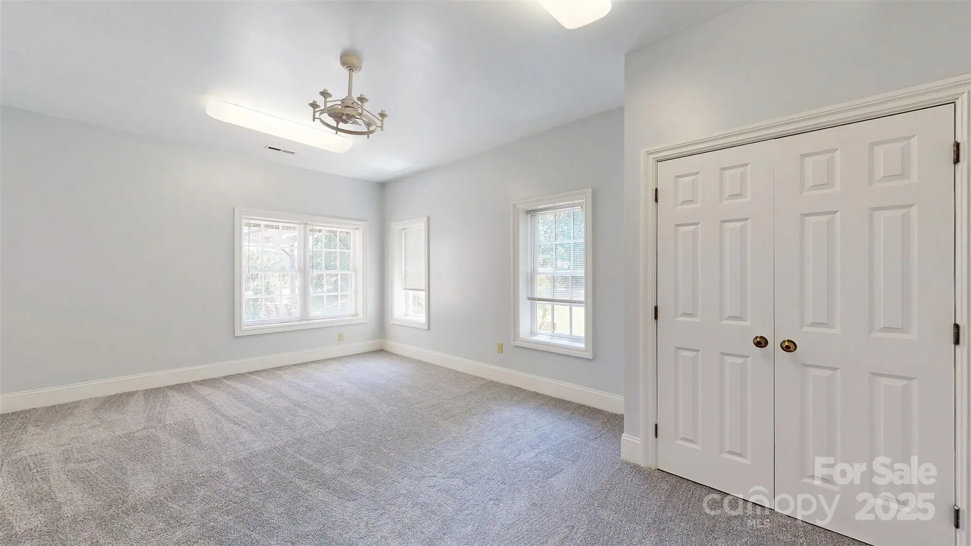 Gallery photo 12