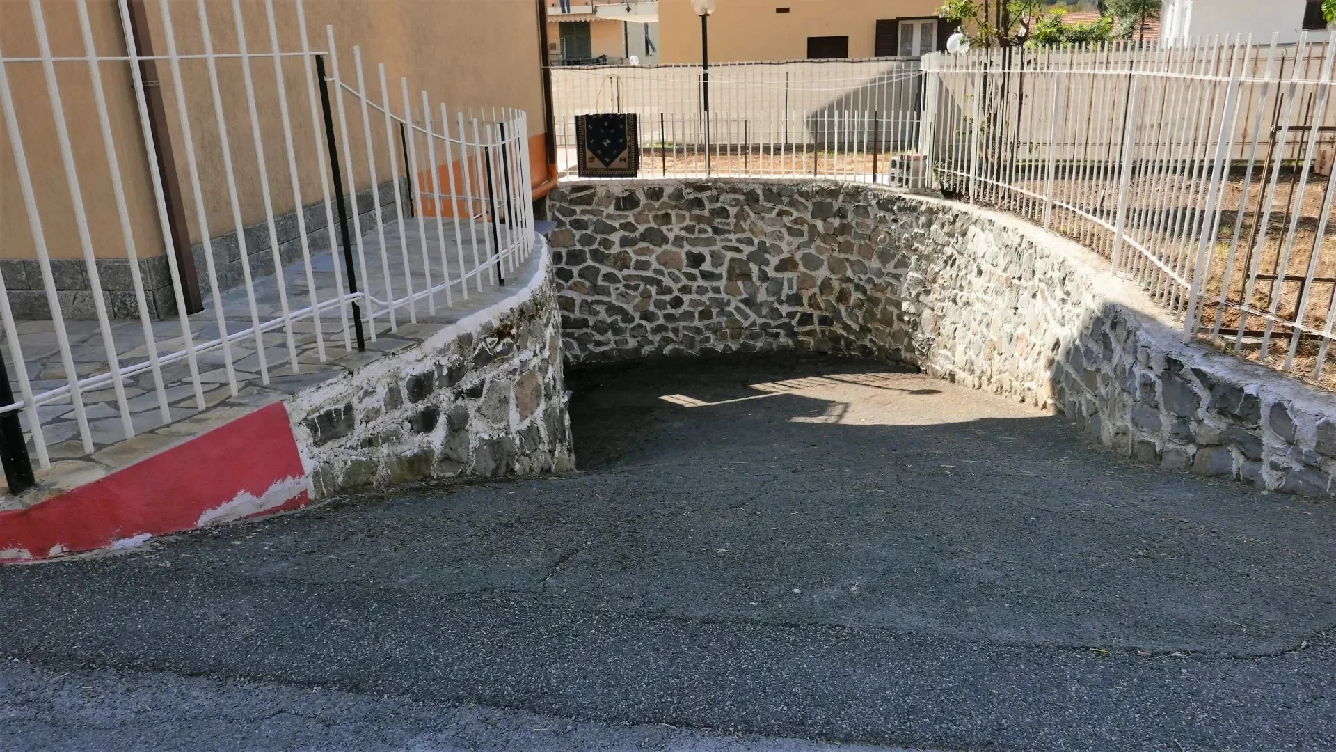 Exterior photo 10
