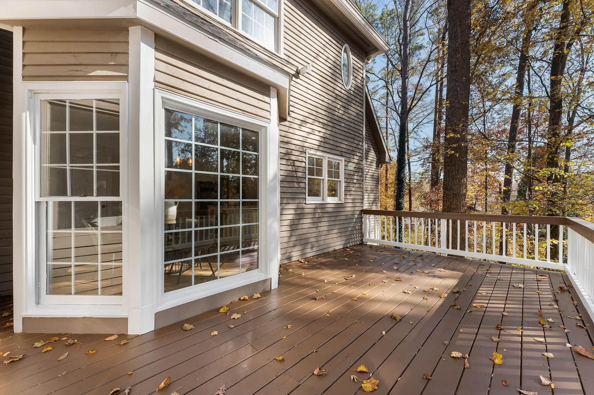 Exterior photo 5
