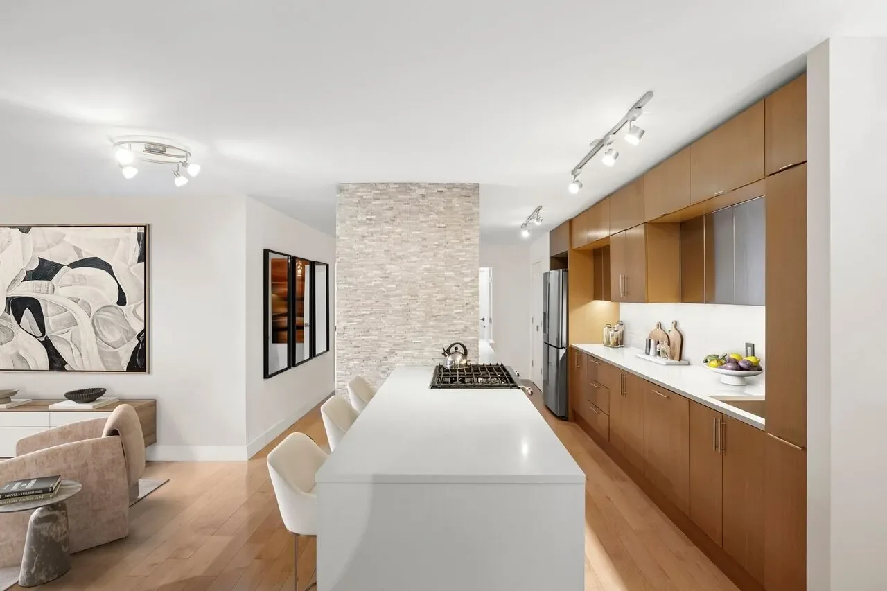 225 RECTOR PL, New York, New York, United States. - Photo 3