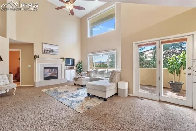 286 Luxury Lane, Colorado Springs, Colorado, United States. - Photo 14