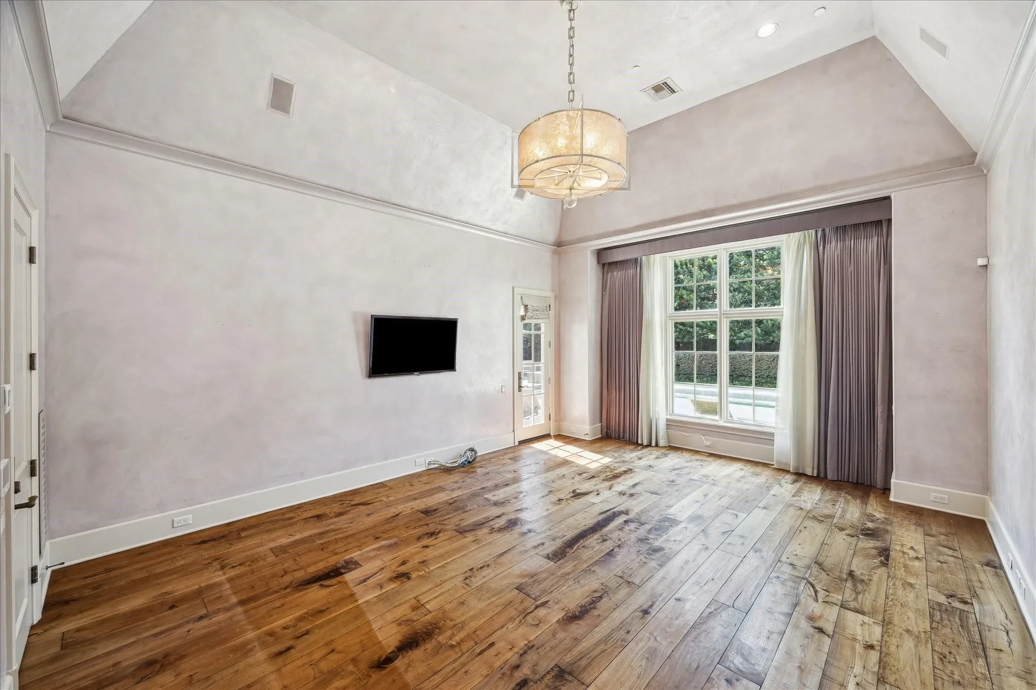 601 Lindenwood Drive, Houston, Texas, United States. - Photo 17