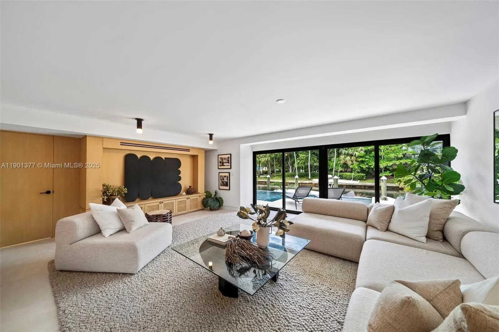 1815 Fairhaven Pl, Miami, Florida, United States. - Photo 10