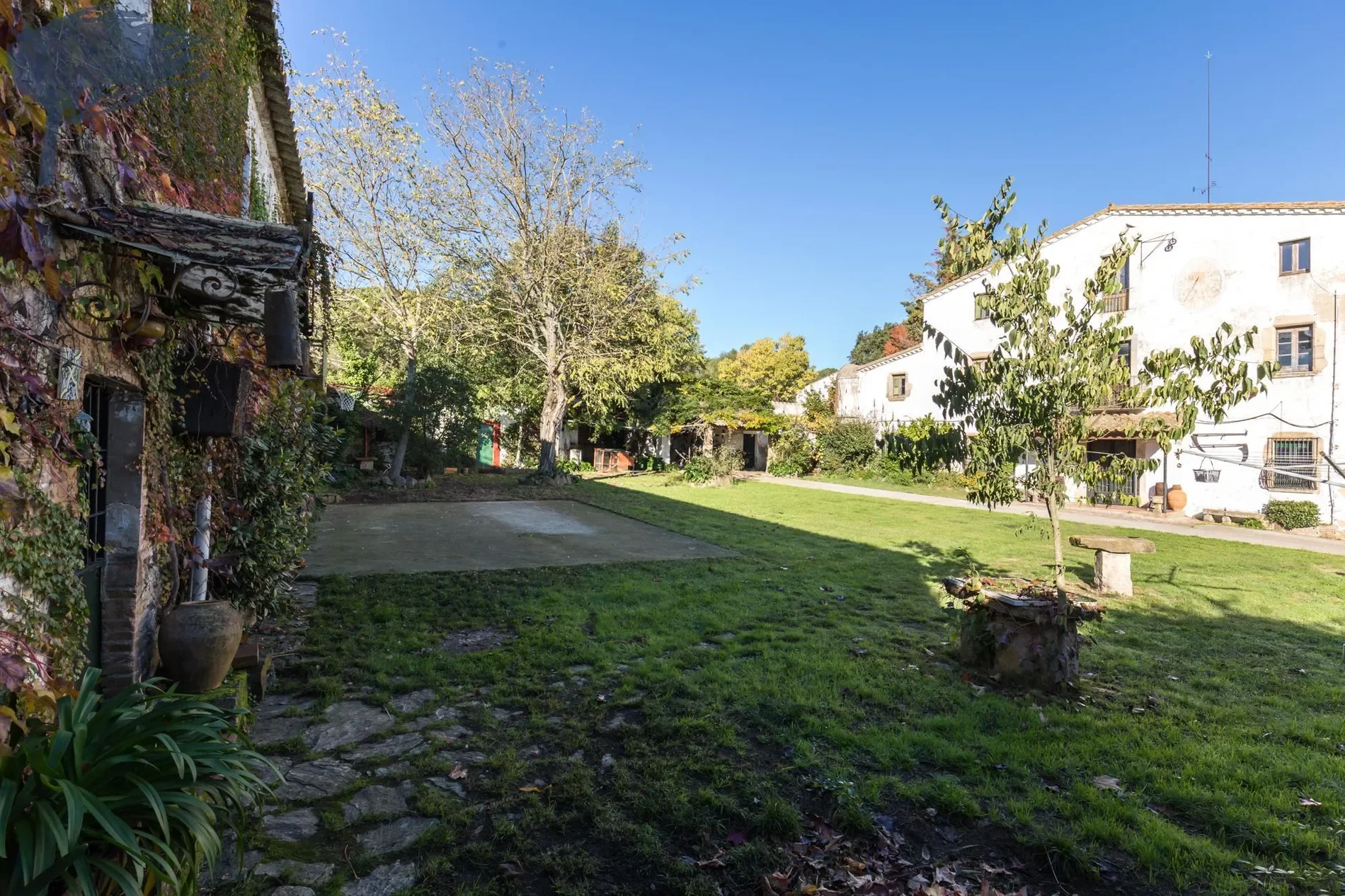 Exterior photo 7