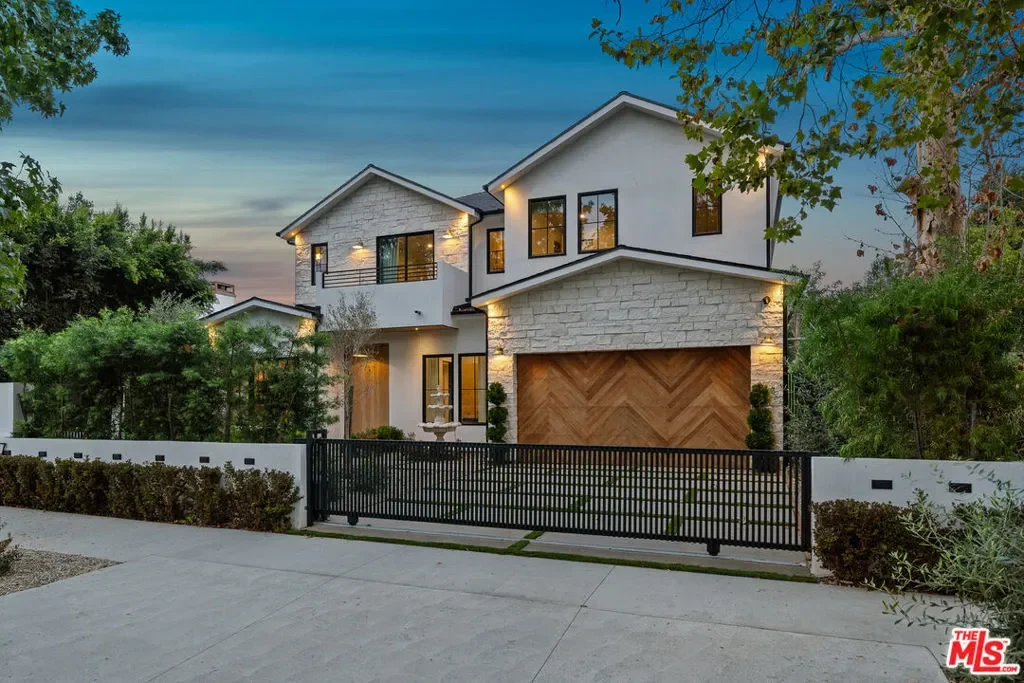 11317 Valley Spring Lane, Los Angeles, California, United States. - Photo 30