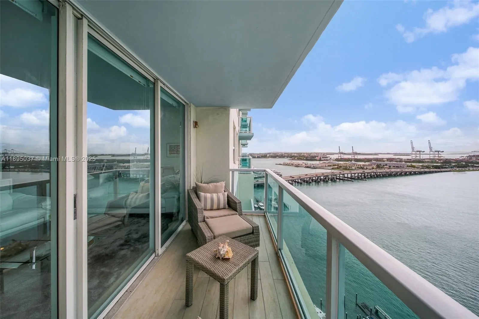 650 West Ave 2107, Miami Beach, Florida, United States. - Photo 30