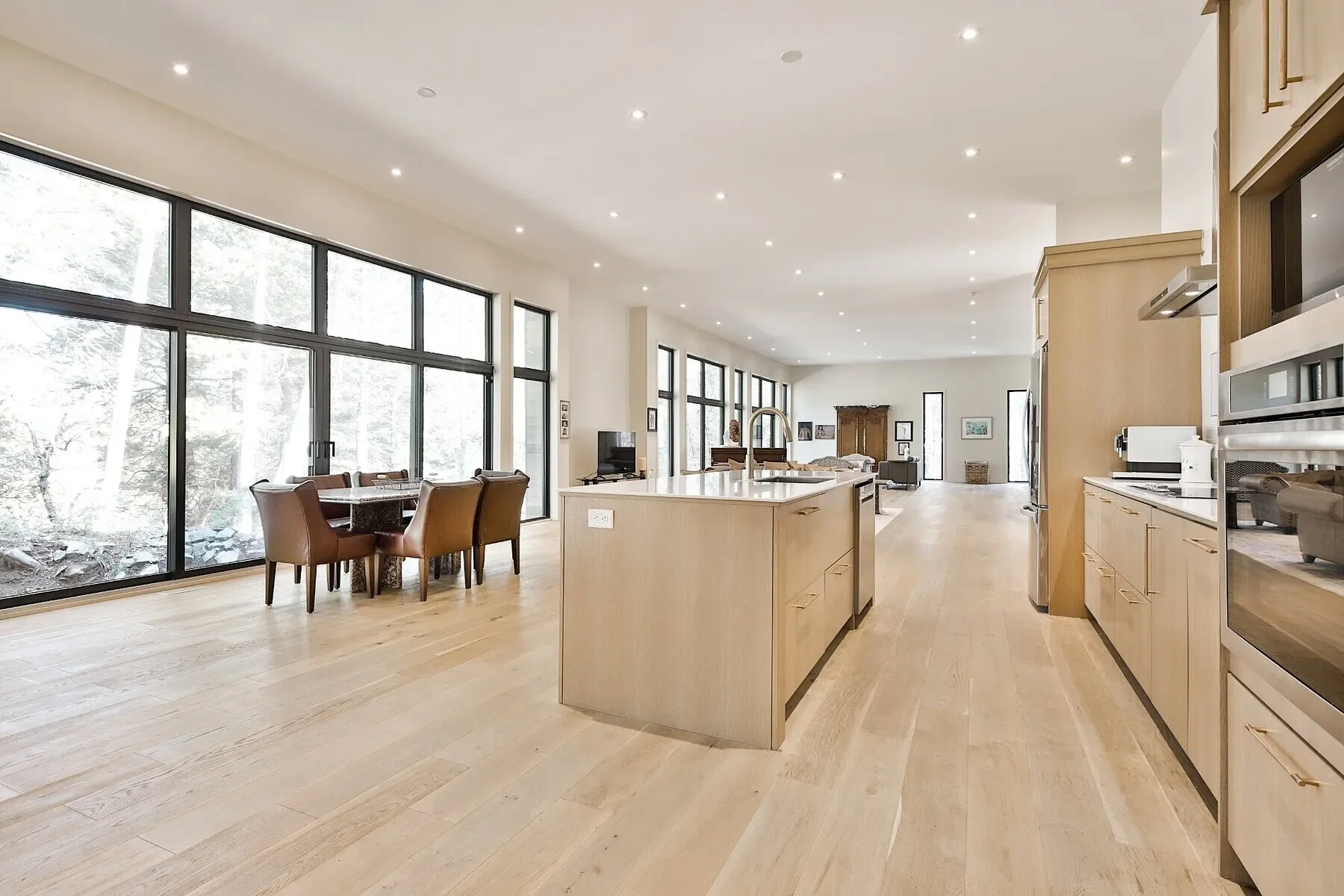 Gallery photo 3