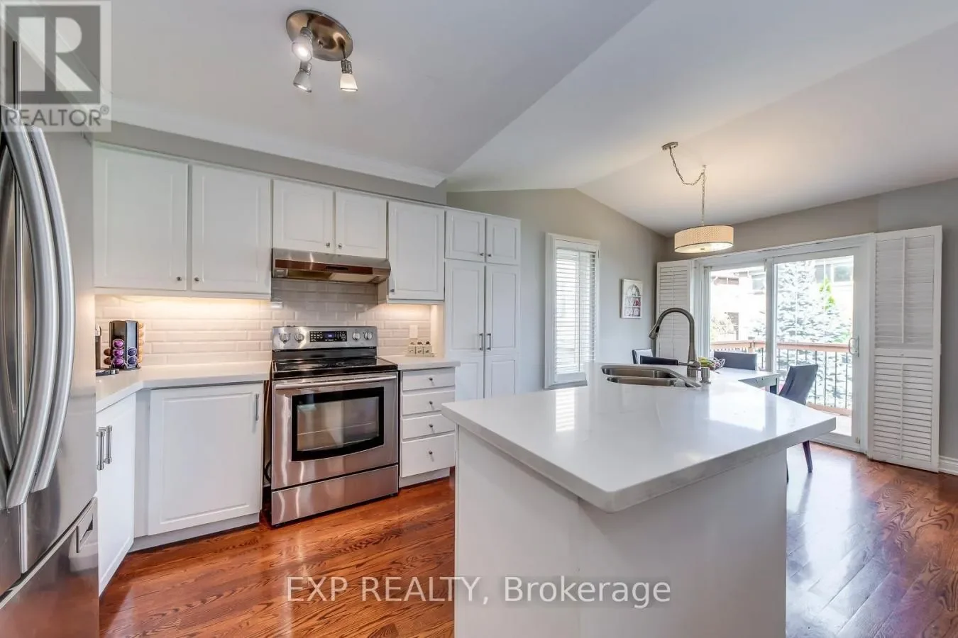 6657 METEOR COURT, Mississauga, Ontario, Canada. - Photo 2