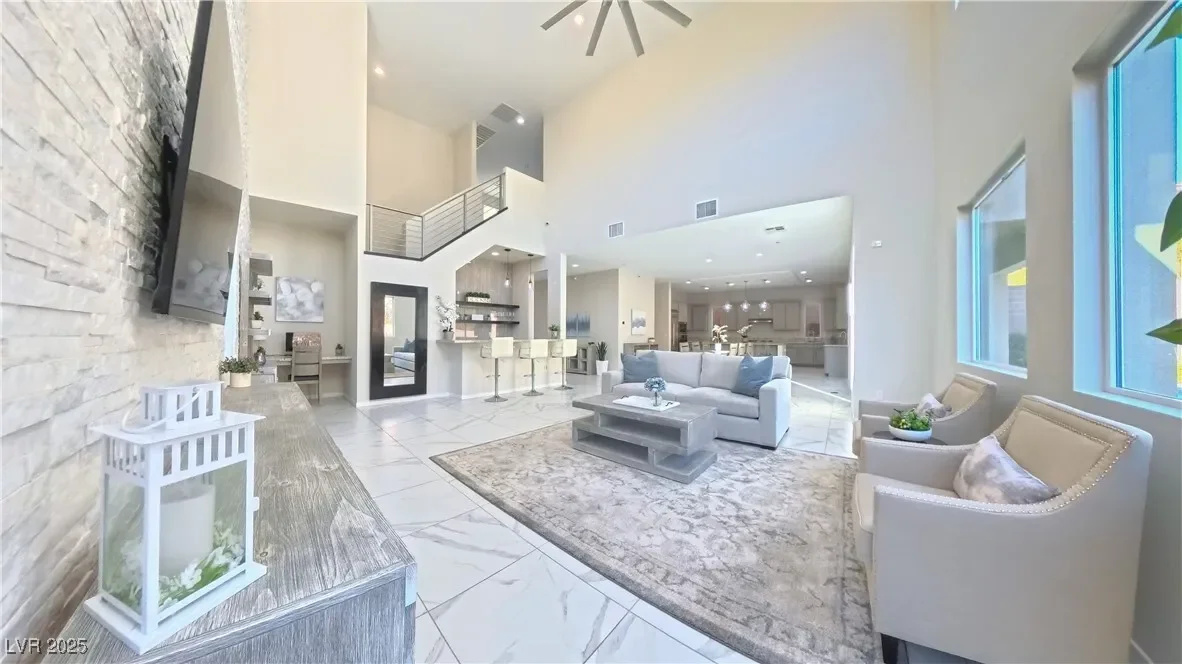 8 Vista Outlook Street, Henderson, Nevada, United States. - Photo 3