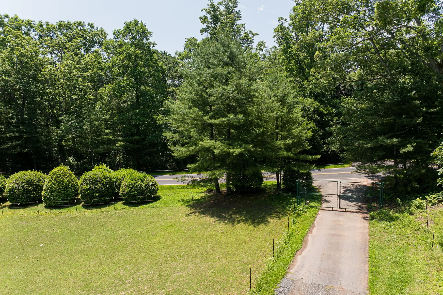173 Avery Creek Road, Arden, NC 28704, Arden, North Carolina, United States. - Photo 9