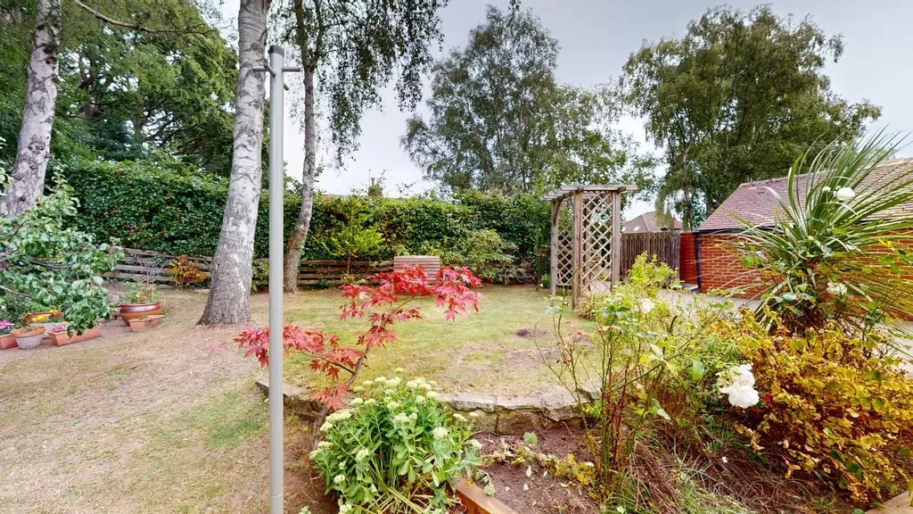 Sandy Walk, Bramhope, Leeds, West Yorkshire, Bramhope, England, United Kingdom. - Photo 9