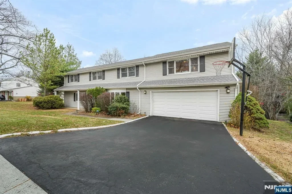 12 Clinton Lane, Wayne, NJ 07470, Wayne, New Jersey, United States. - Photo 27