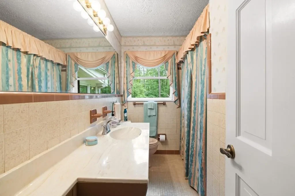 881 Rockbridge Road SW, Stone Mountain, Georgia, United States. - Photo 7