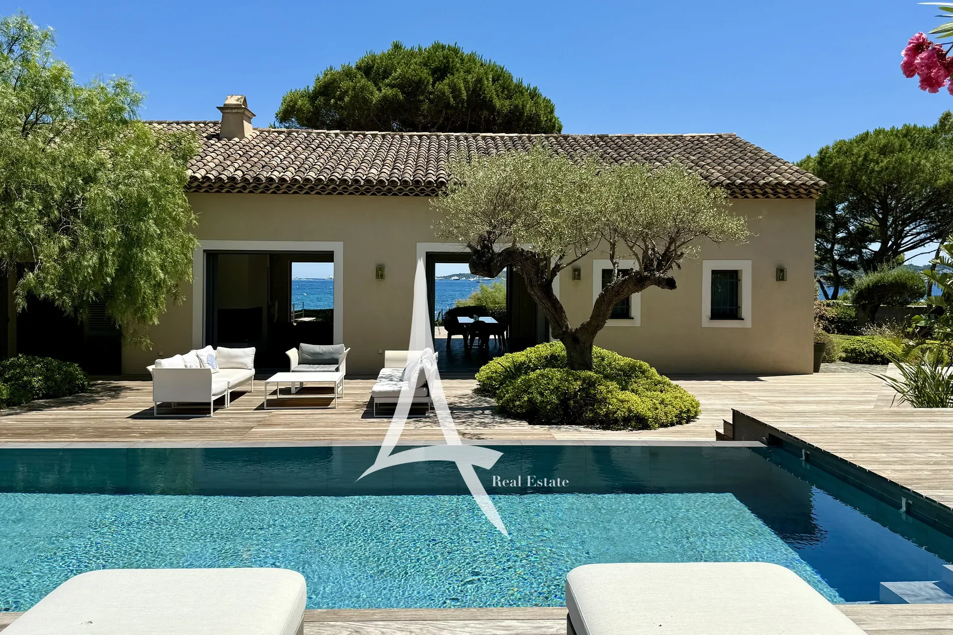 Chem. des Embruns, 83310 Grimaud, France, Grimaud, Provence-Alpes-Côte d'Azur, France. - Photo 3