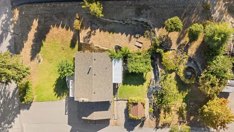 10212 Happy Valley Road, Summerland, British Columbia, Canada. - Photo 23