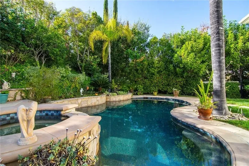 19134 Briarfield Way, Los Angeles, California, United States. - Photo 55