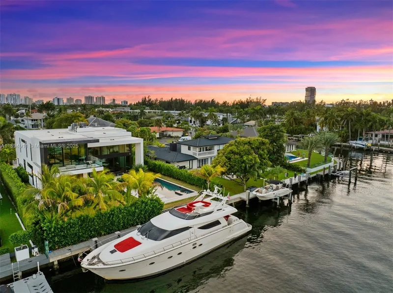 478 Tamarind Dr, Hallandale Beach, Florida, United States. - Photo 39