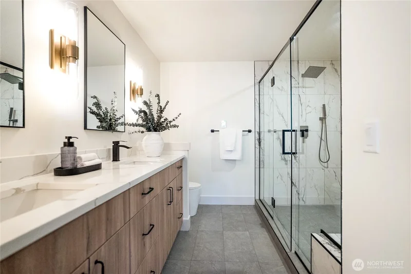 11647 Beacon Avenue S, Seattle, WA 98178, Tukwila, Washington, United States. - Photo 11