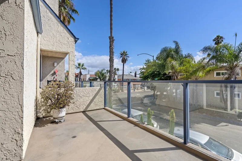 1 3rd Place 2, Long Beach, CA 90802, Signal Hill, California, United States. - Photo 8