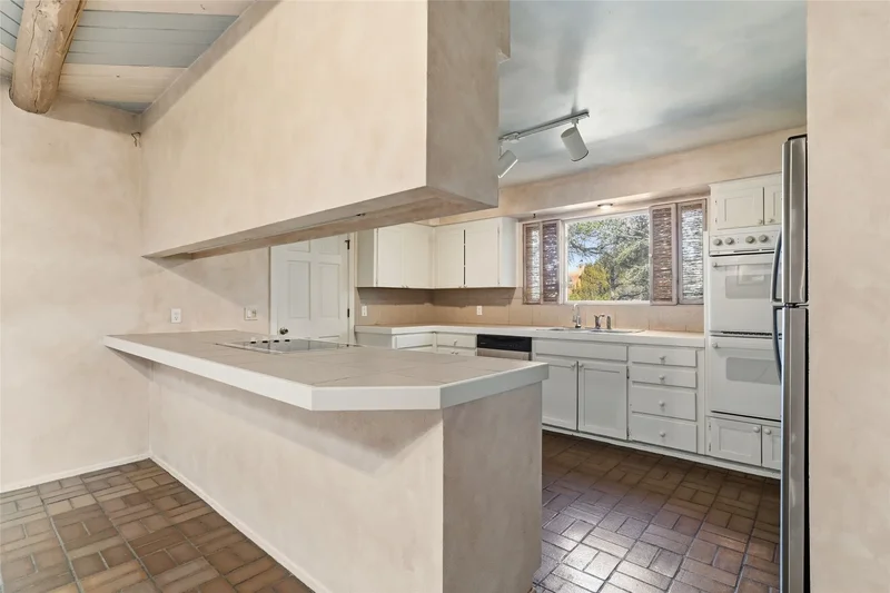 109 Calle Royale , Santa Fe, NM 87505, Santa Fe, New Mexico, United States. - Photo 17