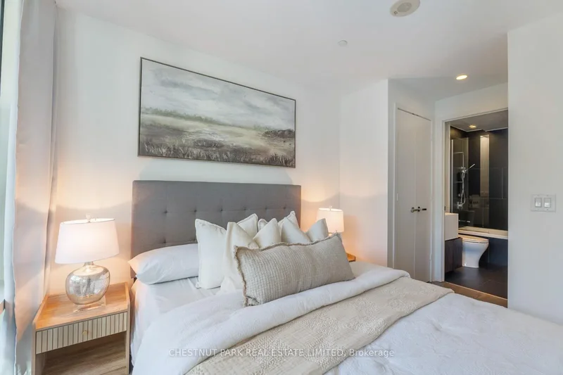 303 - 1 Bloor Street E, Toronto, Ontario, Canada. - Photo 24