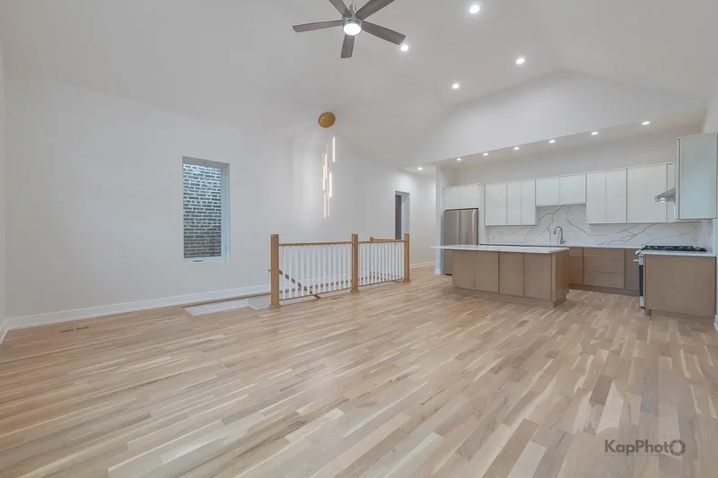 3621 S Wallace Street, Chicago, IL 60609, Chicago, Illinois, United States. - Photo 6