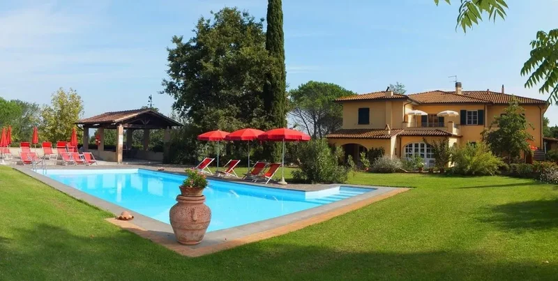 Casale in vendita a Fauglia(PI) in Ottimo composto da 15vani