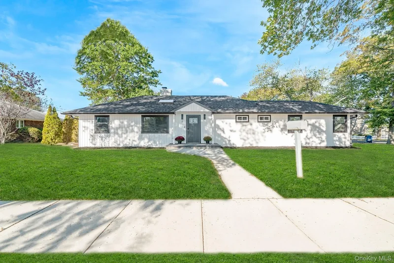 5 Huron Avenue, Massapequa, NY 11758, Massapequa, New York, United States. - Photo 25